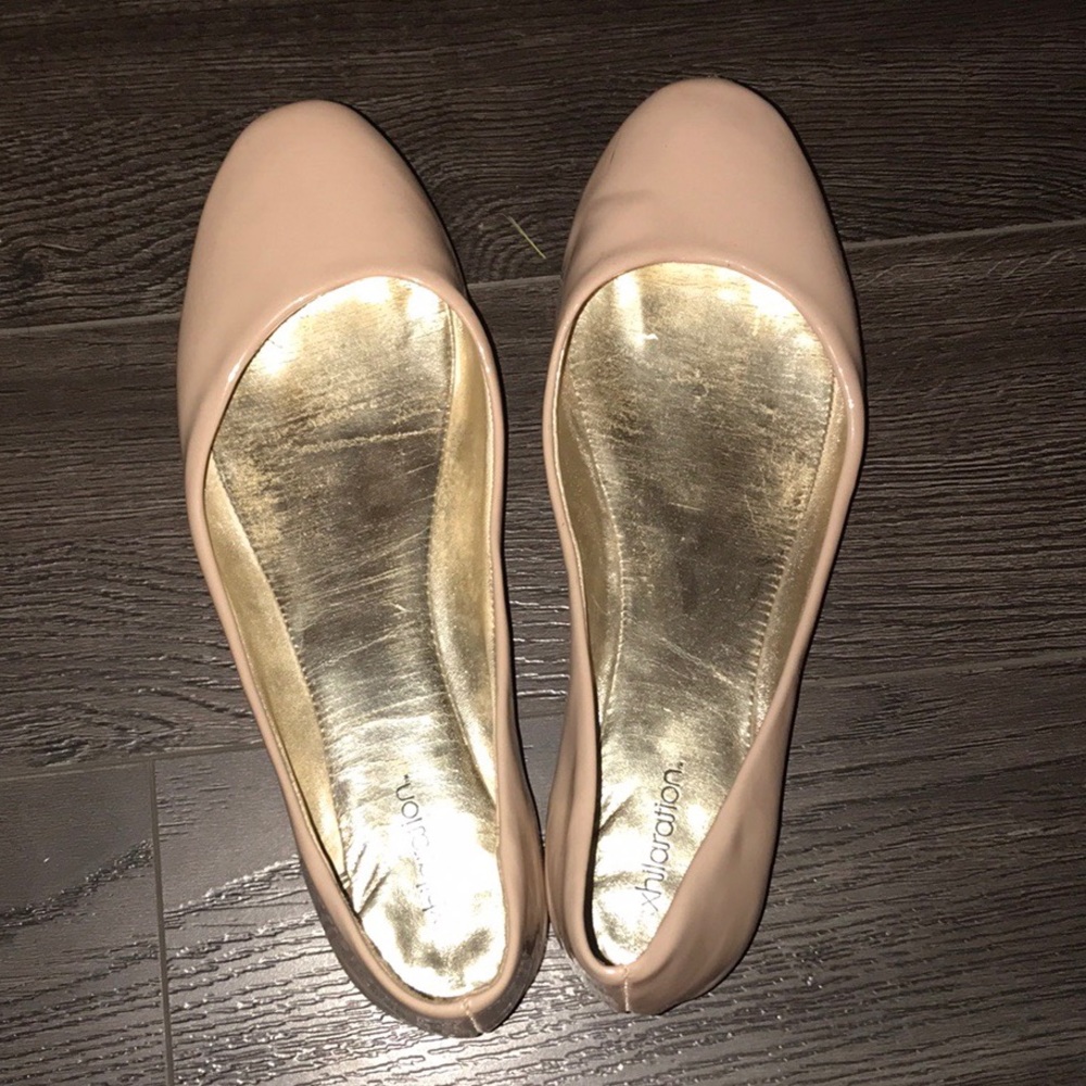Nude flats